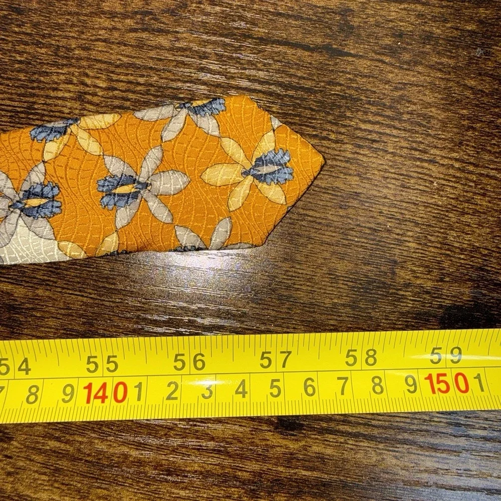 Vintage Omaggio By Robert Talbott Finest Silk From Italy Neck‎ Tie